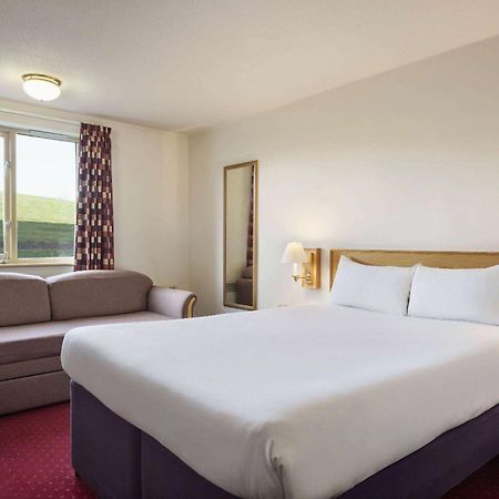 Days Inn Tewkesbury Strensham Zewnętrze zdjęcie