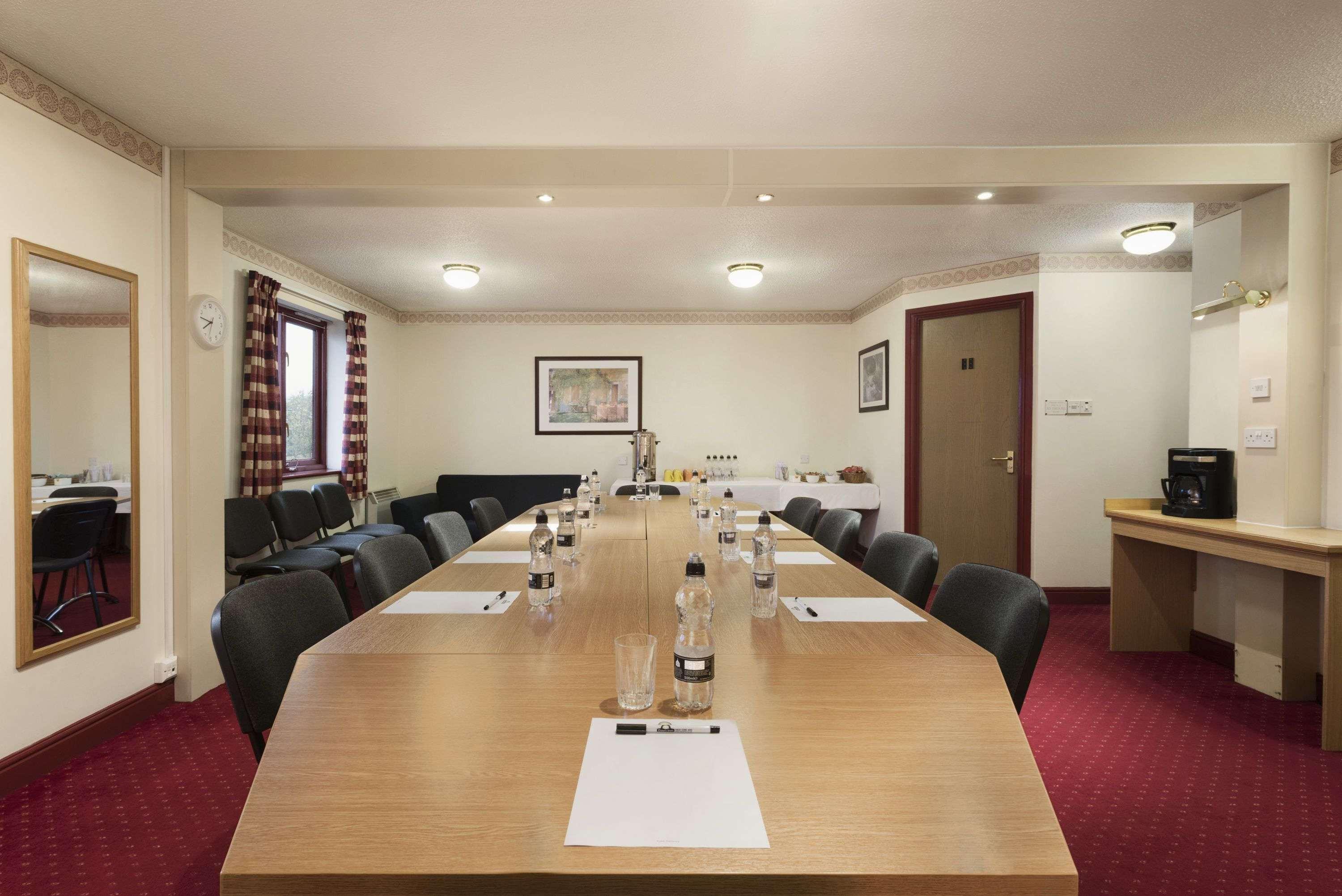 Days Inn Tewkesbury Strensham Zewnętrze zdjęcie