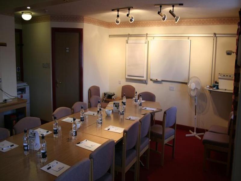 Days Inn Tewkesbury Strensham Zaplecze biznesowe zdjęcie