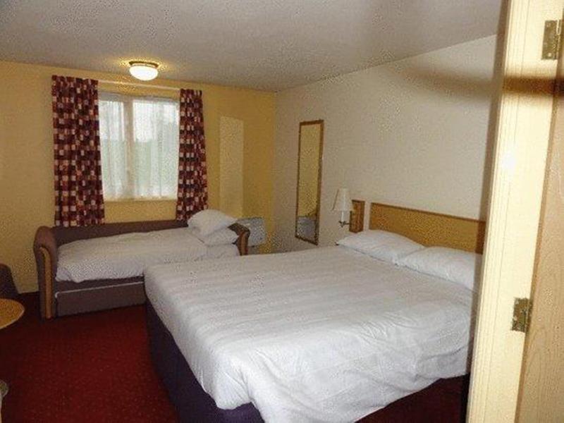Days Inn Tewkesbury Strensham Zewnętrze zdjęcie