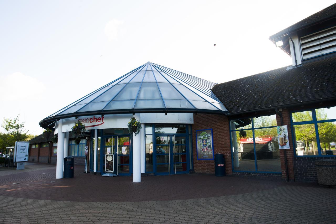 Days Inn Tewkesbury Strensham Zewnętrze zdjęcie